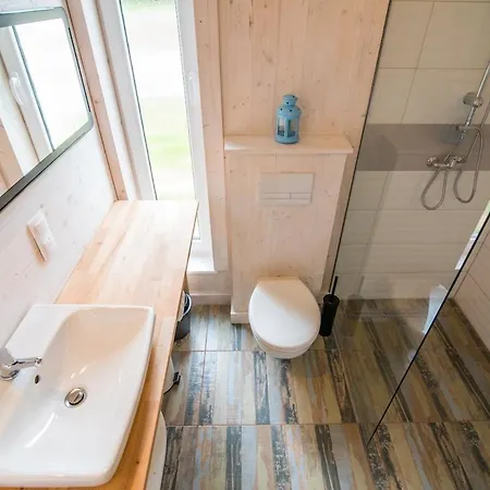 Lezak アパート デンプキ